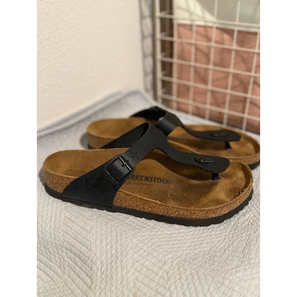Birkenstock Gizeh Birko-Flor Black Sandals Size 40 (Women’s 9-9.5, Men’s 7-7.5)
